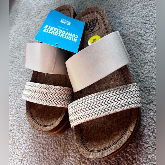 REEF Brand New With tags never worn Reef women’s sandals size 6 - Picture 2 of 5